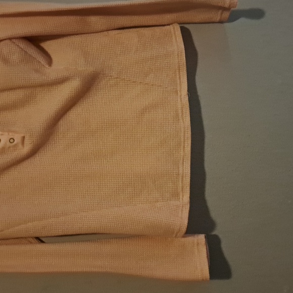 Light pink long sleeve - Picture 2 of 3